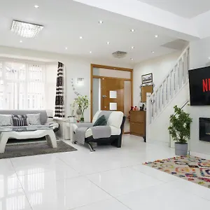 Holiday home Barking Haven Retreat - Airport - Parking - Train Station, Barking (Greater London)
